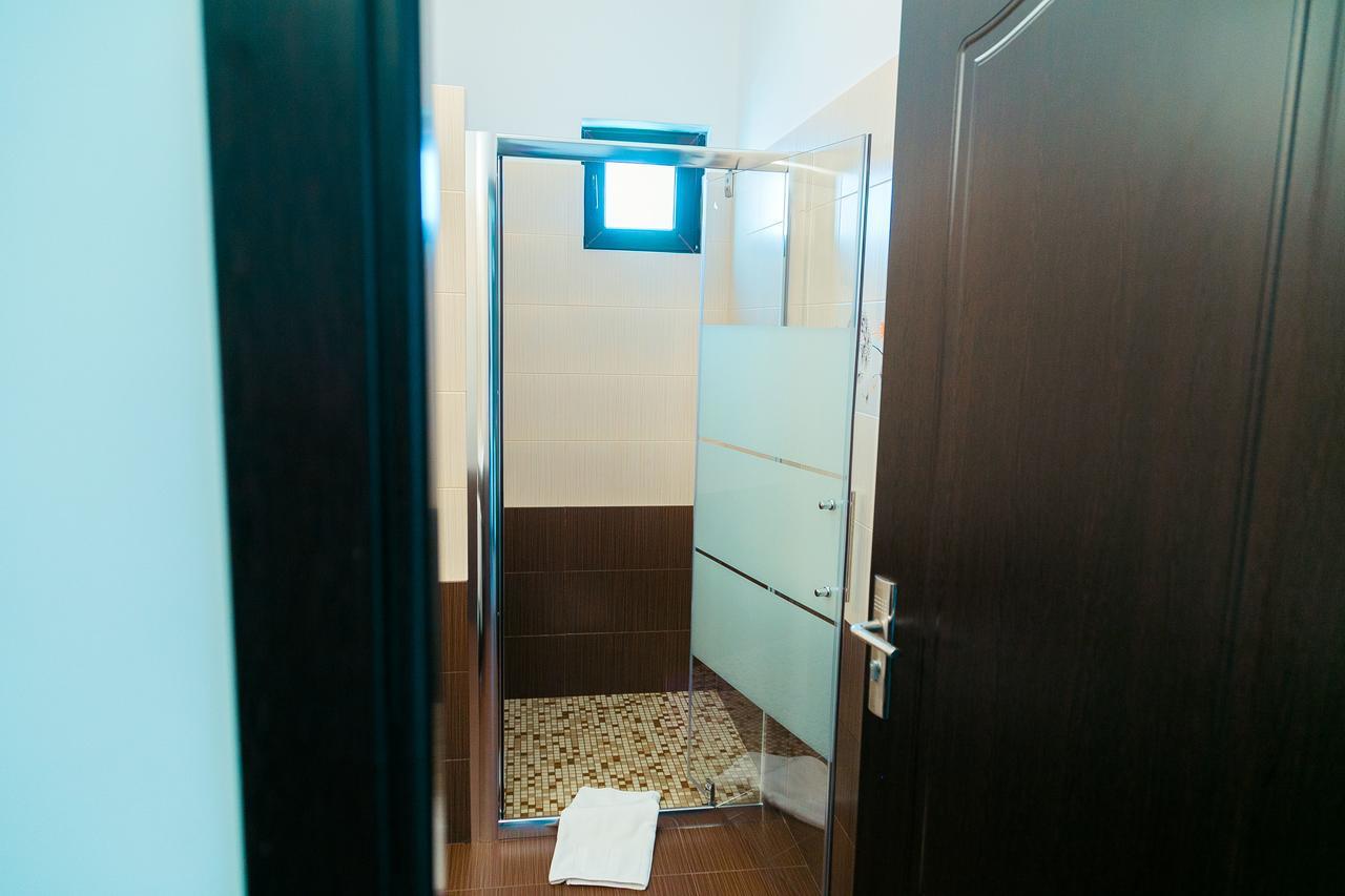 Elegant House Hotell Făgăraş Exteriör bild