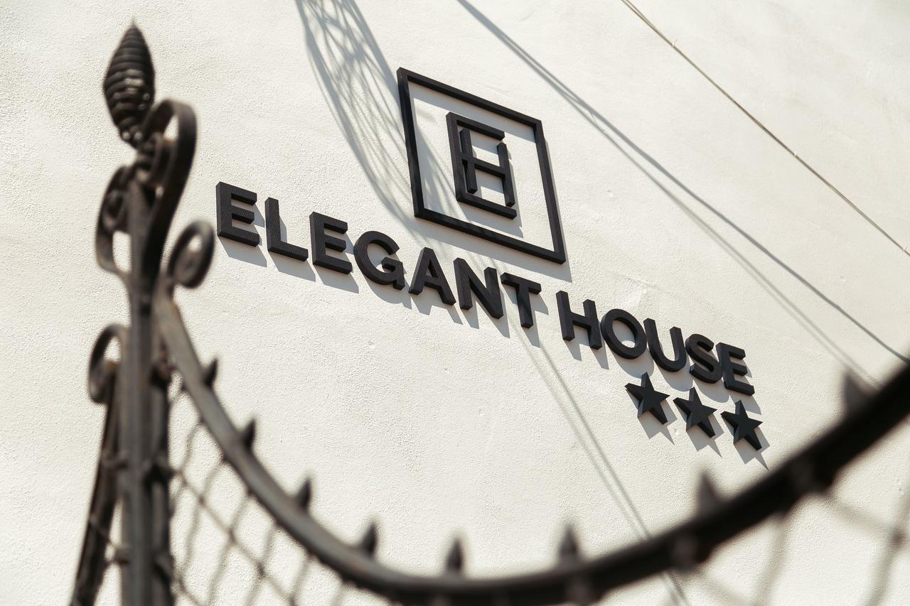 Elegant House Hotell Făgăraş Exteriör bild